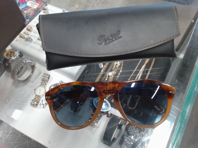 Lunette de soleil persol