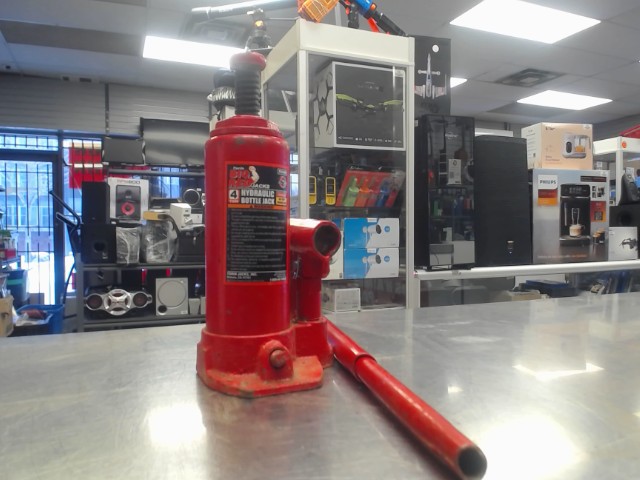 Hydraulic bottle jack
