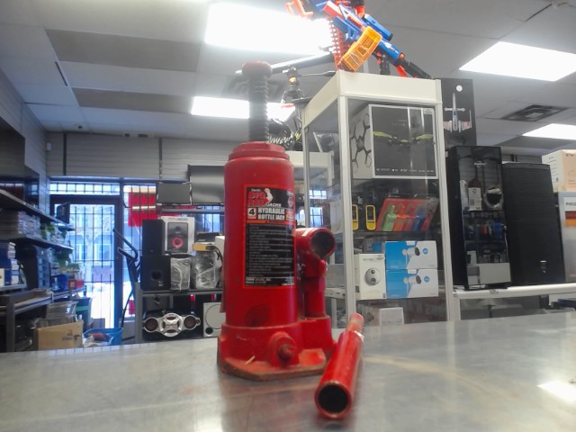 Hydraulic bottle jack