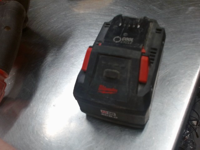 Grosse batterie milwaukee