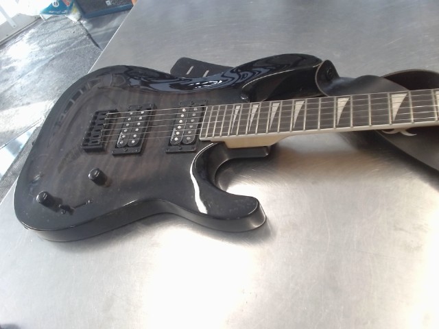 Guitare electrique bon etat