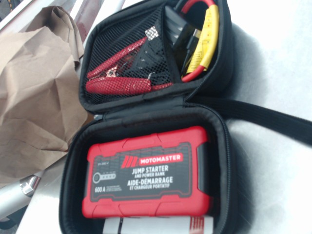 Jump starter et chargeur portatif