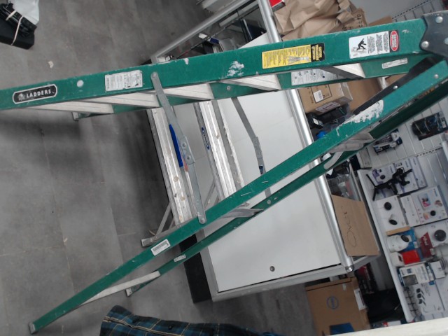 Fiberglass stepladder 6ft