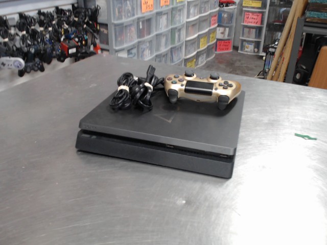 Playstation 4+manette+fil