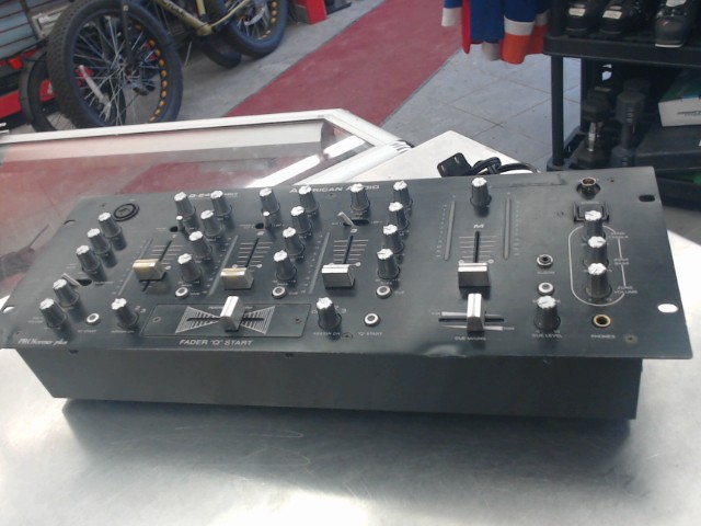 American audio q-2422 mkii dj mixer