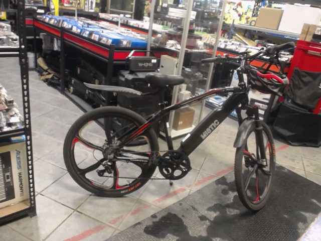 V�lo �lectrique avec chargeur