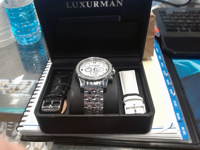 Montre luxurman avec boite raptor