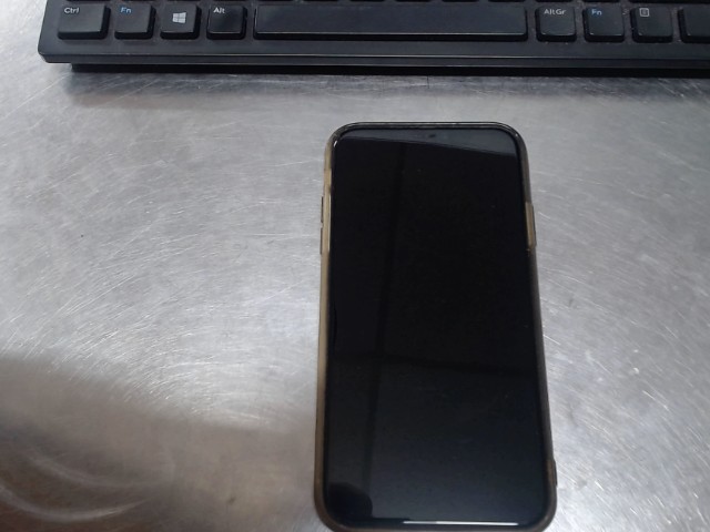 Iphone xr 64g no chrg/case