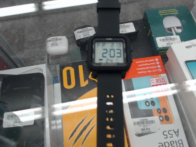 Montre digitale tomi fake