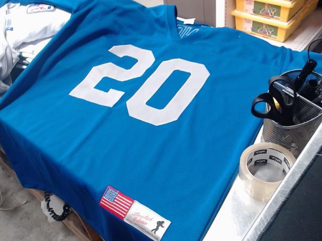 Barry sanders lions throwback size xxl