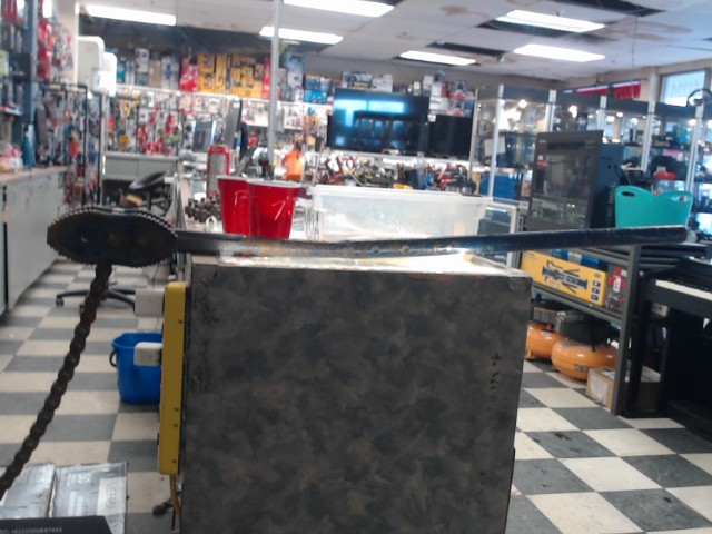 Chain whip pipe wrench