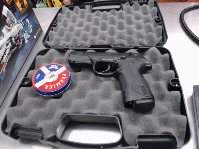 Pellet gun dans case