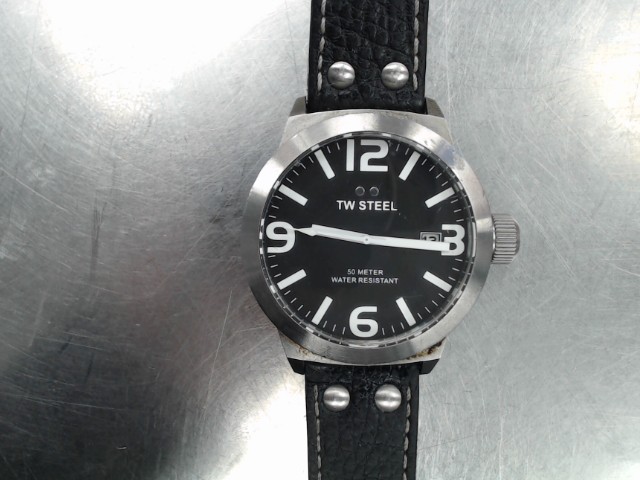 Montre tw steel bracelet cuir noir