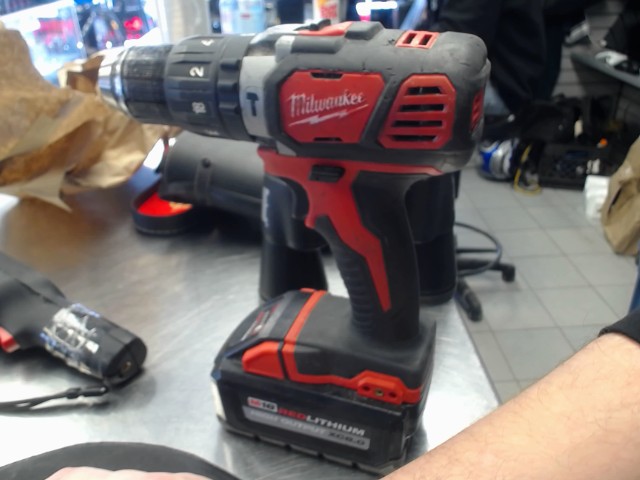 Drill milwaukee + barre