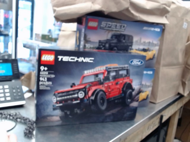 Lego ford bronco suv brand new