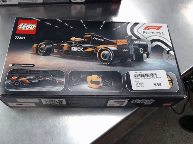 Mclaren f1 team mcl38