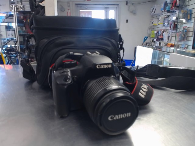 Camera+chargeur dans etuit