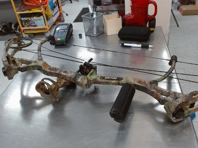 Arc a fleche avec 3 fleches