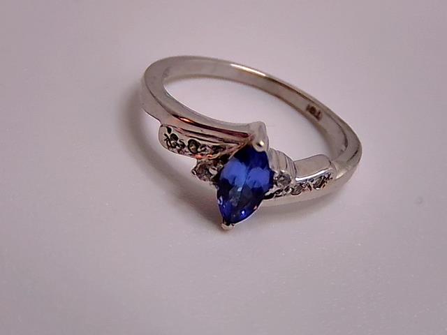 BAGUE EN OR 14KT AVEC DIAMANTS