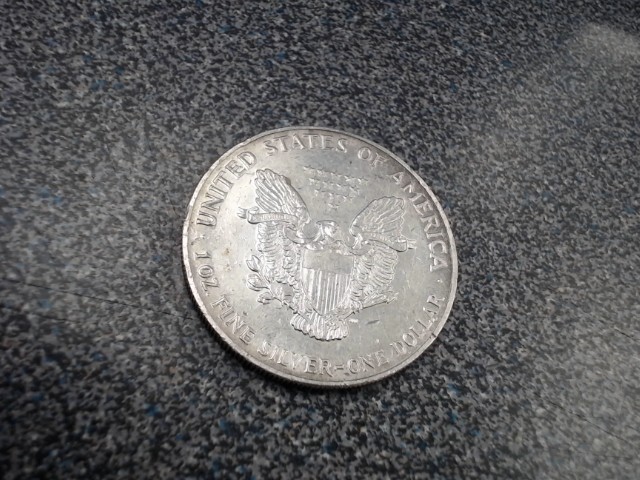 1oz silver american 1992 dollar