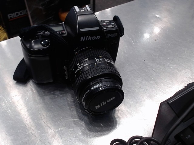 Camera analog nikon avec lentille+sac