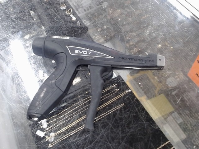 Gun strappeuse manuel