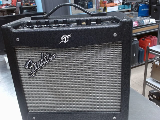 Amplie de guitare mustang