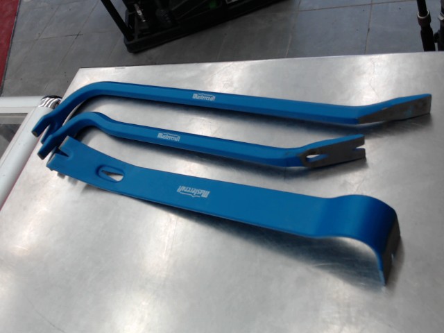 Lot de 3 pieds de biche comme neuf