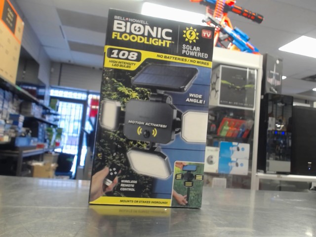 Lumiere a energie solaire dans boite