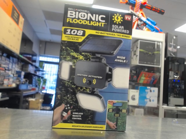 Lumiere a energie solaire dans boite