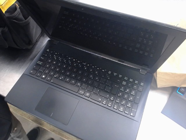 Laptop intel pentium/6gbram/700gb hd