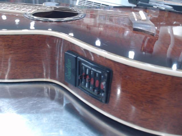 Guitare electro acoustique