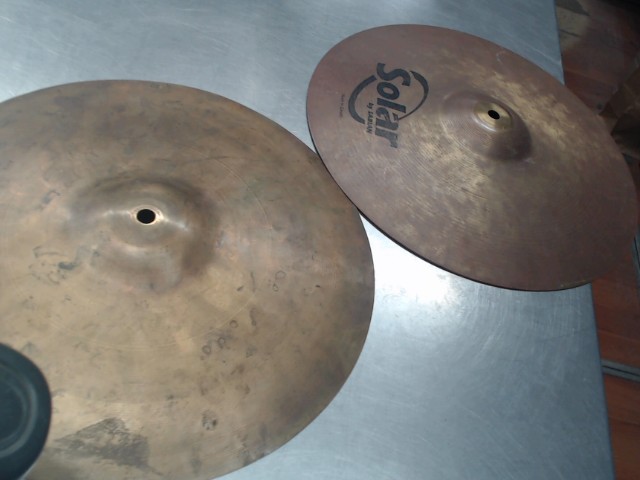 Hi hats 14 pouces