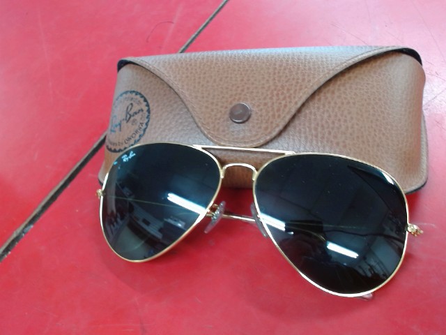 Lunette de soleil+etui