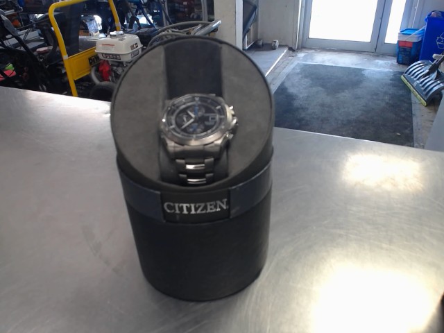 Montre citizen eco-drive en boite