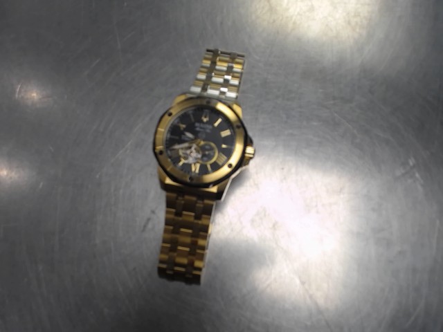 Montre bulova gold