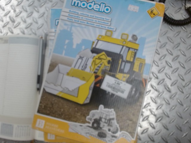 Front loader bulding and coloring