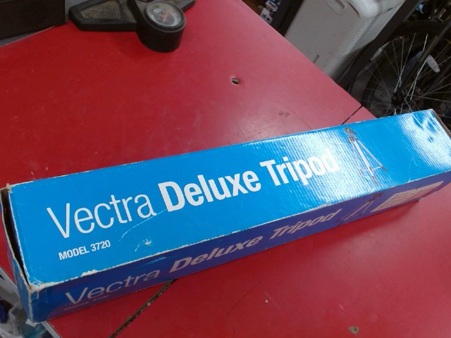 Tripod pour camera neuf en boite