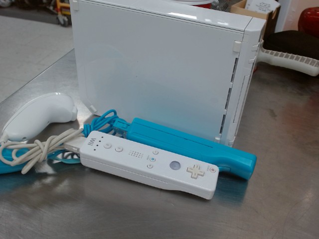 Nintendo wii avec tout les fil 2 manette