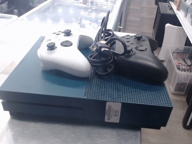 Xbox one s avec accessoires