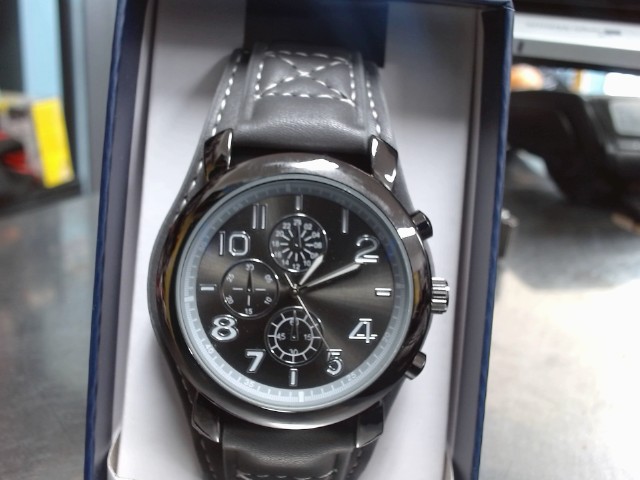 Montre goerge bracelet gris fond gris