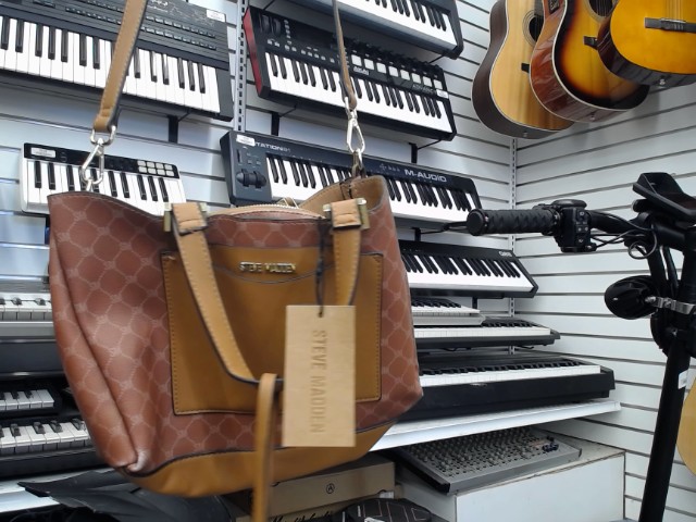 Sacoche neuve steve madden monogram