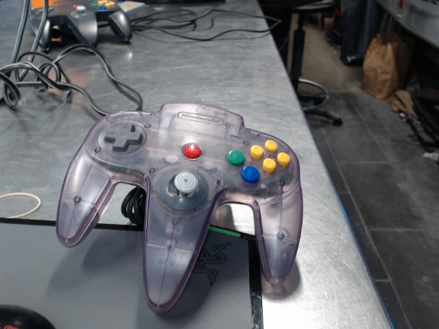 Manette n64 mauve transparent