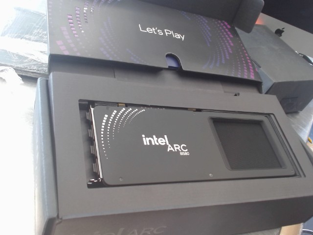 Intel arc b580 graphics card