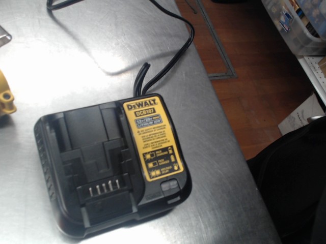 Chargeur dewalt