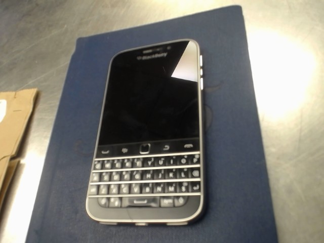 Cellulaire blackberry pas de chargeur
