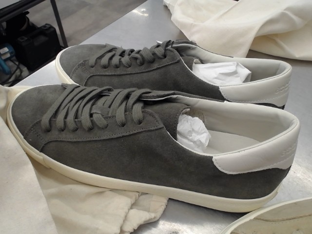 Chaussure zara vert fonc� size 44