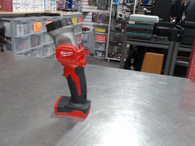 Lumiere 18v no batterie/chargeur