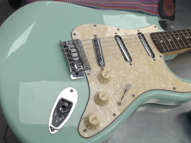 Surf green strat
