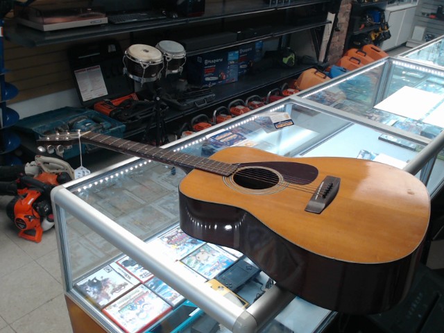 Guitare acoustique yamaha fg-160